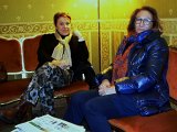 105-incontro post-prandiale tra Anna Sassoli e Marika Valente in attesa di ripartire.JPG
